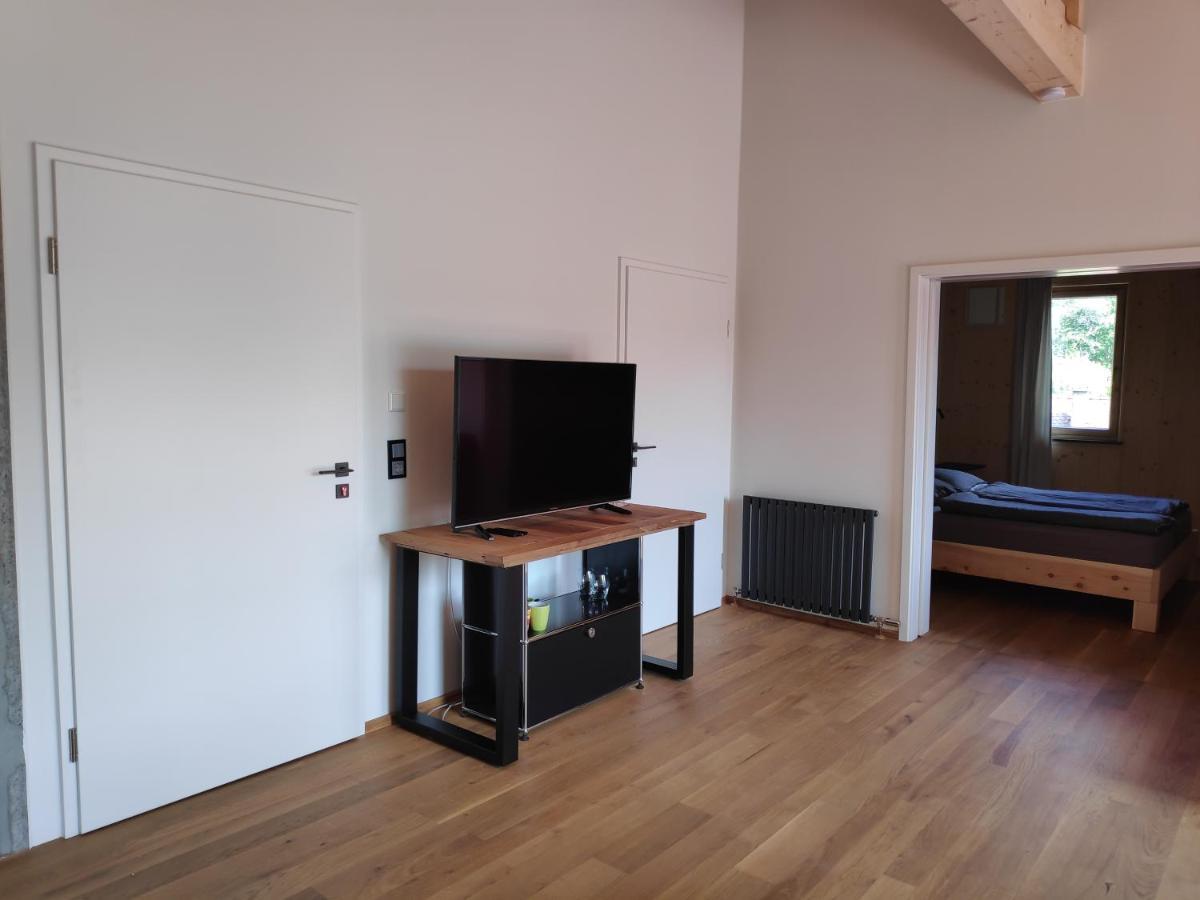 Ferienwohnungen Und Zimmer In Reutlingen-Goenningen Exteriör bild