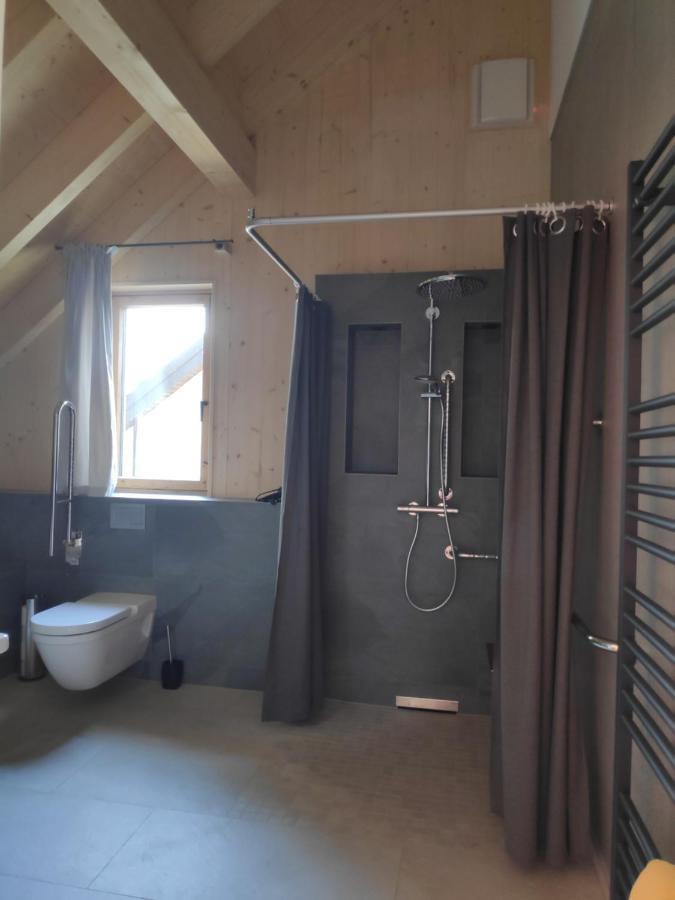 Ferienwohnungen Und Zimmer In Reutlingen-Goenningen Exteriör bild