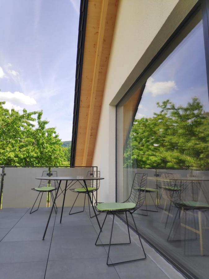 Ferienwohnungen Und Zimmer In Reutlingen-Goenningen Exteriör bild
