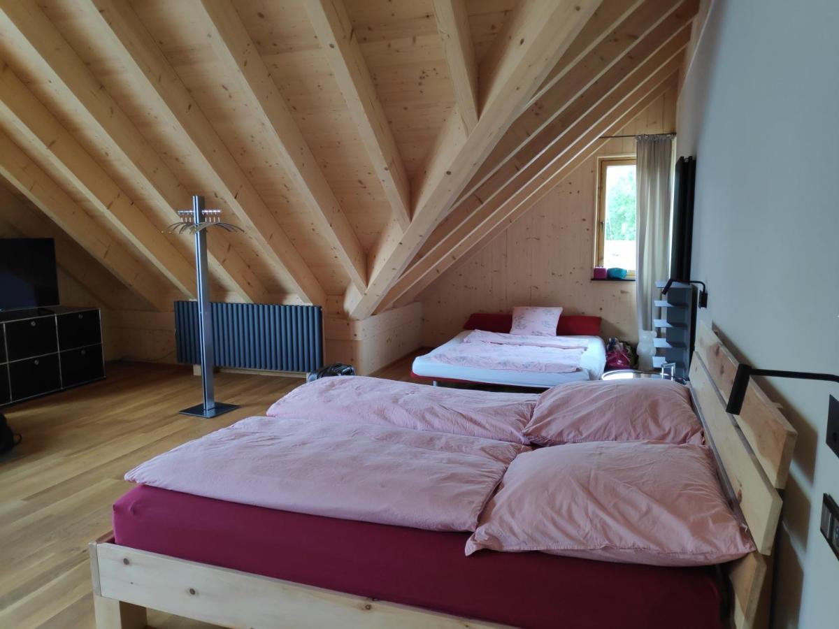 Ferienwohnungen Und Zimmer In Reutlingen-Goenningen Exteriör bild